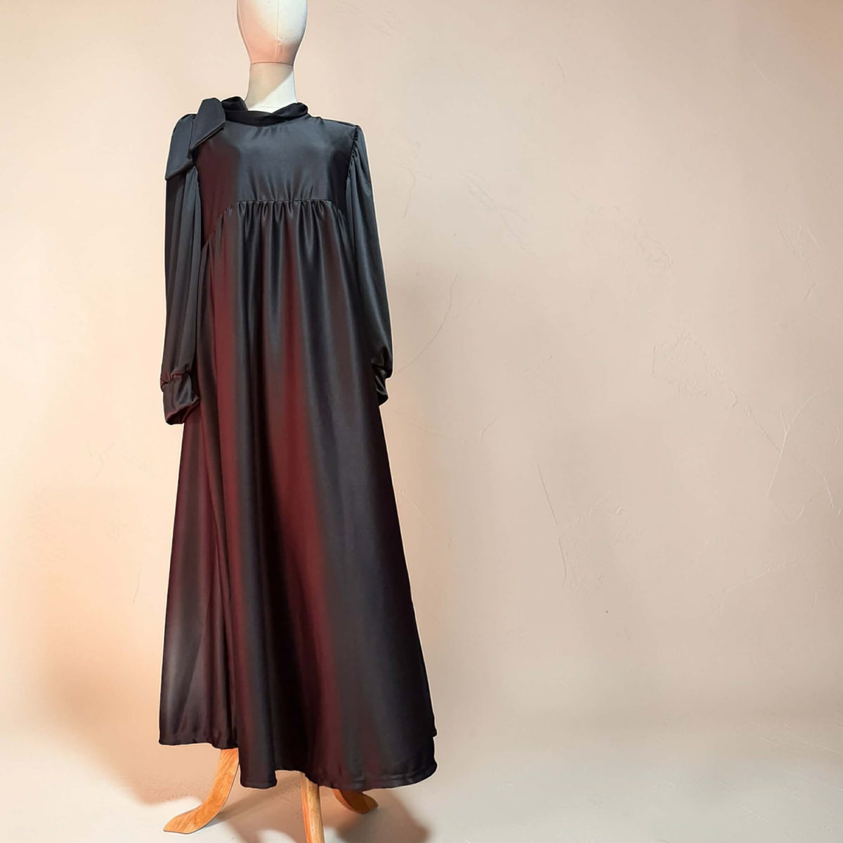 Burqana Haala Muslim Dress for Women Large | Quiana Modest Long Dress with Shirred Shoulder Ribbon